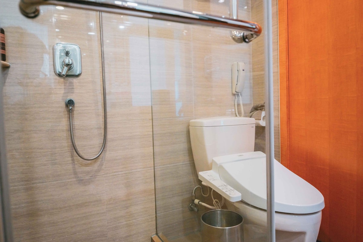 free toiletries, hair dryer, bathrobes, towels