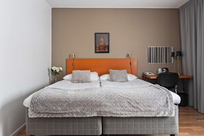 Superior Room, 2 Katil Bujang (Single), Non Smoking | Peralatan tempat tidur premium, tilam berlapik, meja 