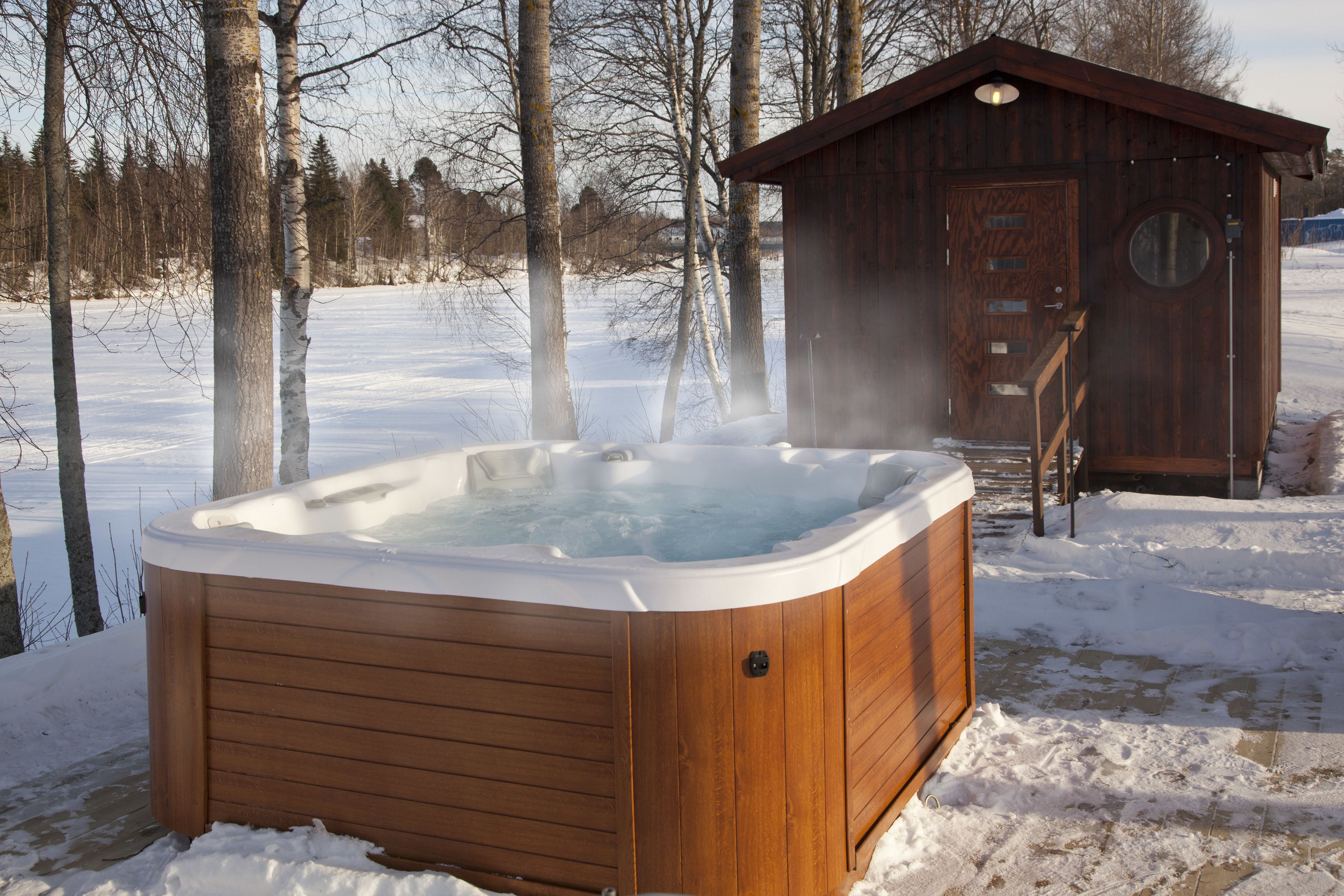 outdoor spa tub