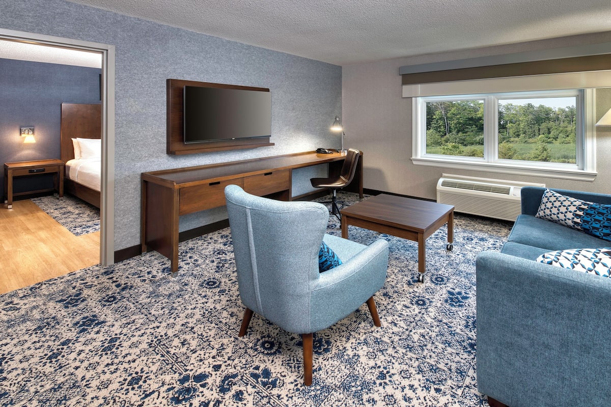 Literie hypoallergénique, couette en duvet, coffre-fort, bureau