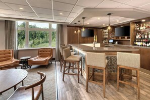 Bar (on property) - Four Points by Sheraton Barrie (Barrie)