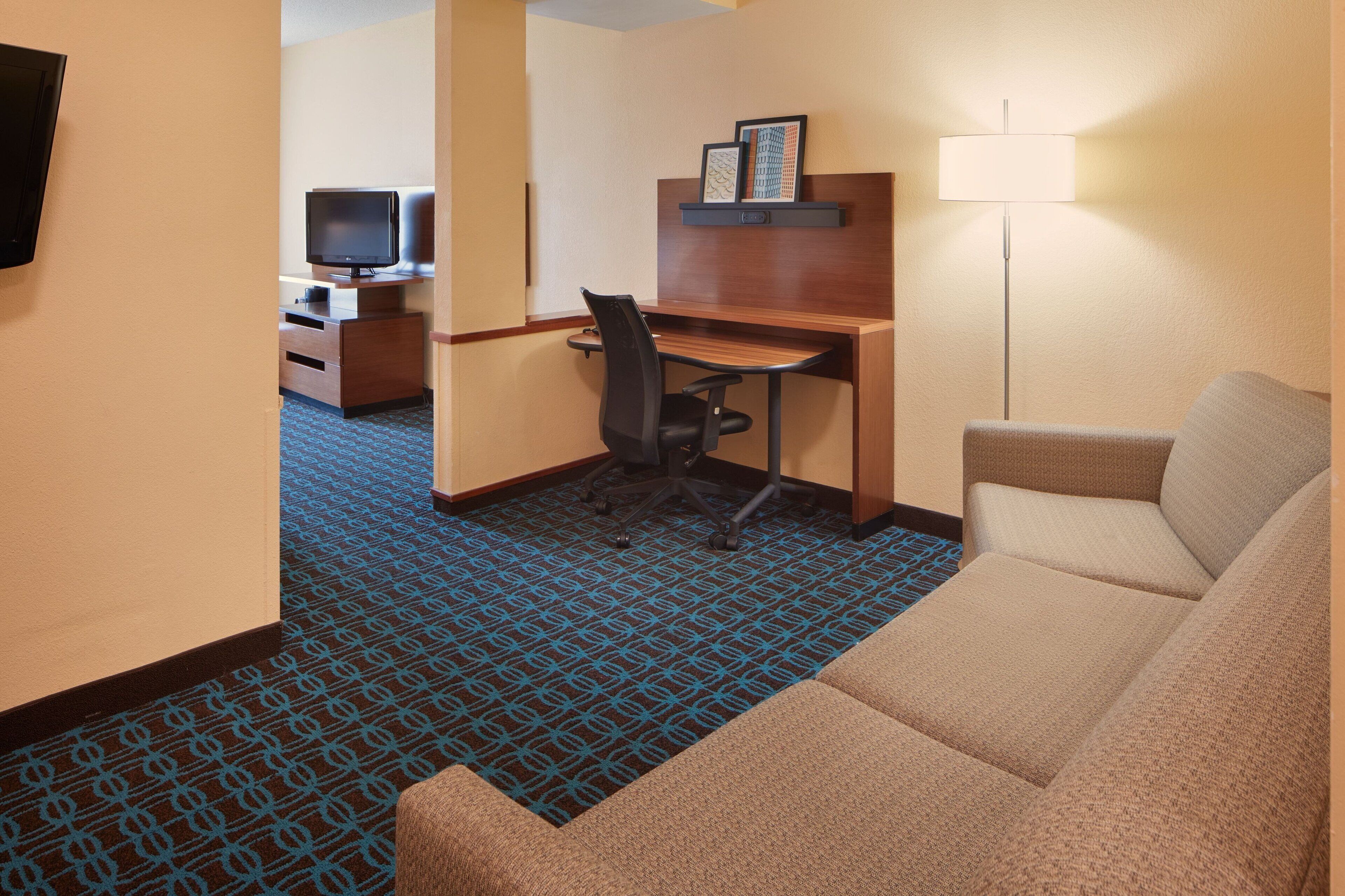 34-inch lcd tv with cable channels, tv, mp3 dock