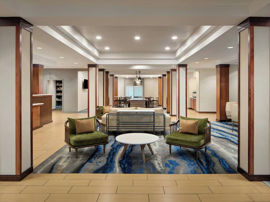Lobby lounge