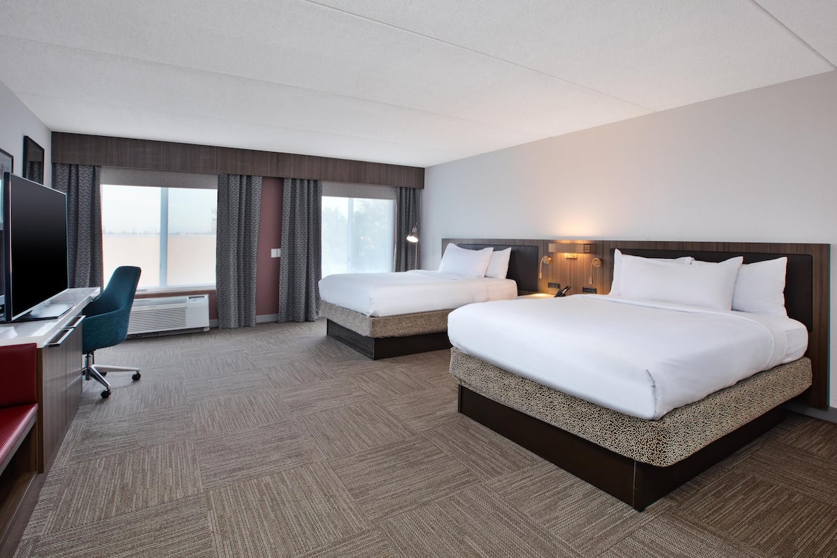 Pillowtop beds, in-room safe, individually decorated