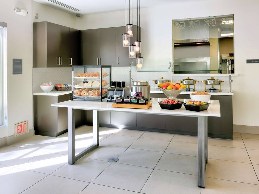 Daily to-go breakfast (USD 18.95 per person)