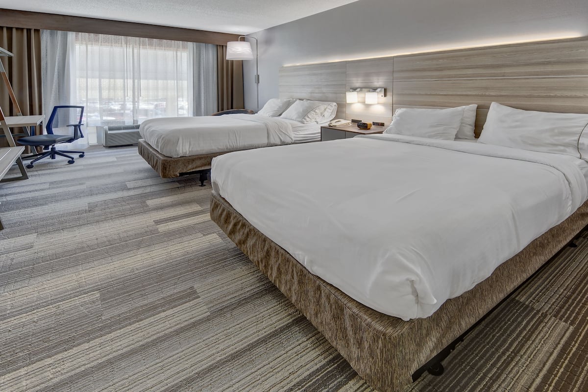 in-room safe, desk, iron/ironing board, free wifi