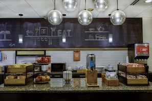 Desayuno para llevar incluido todos los días