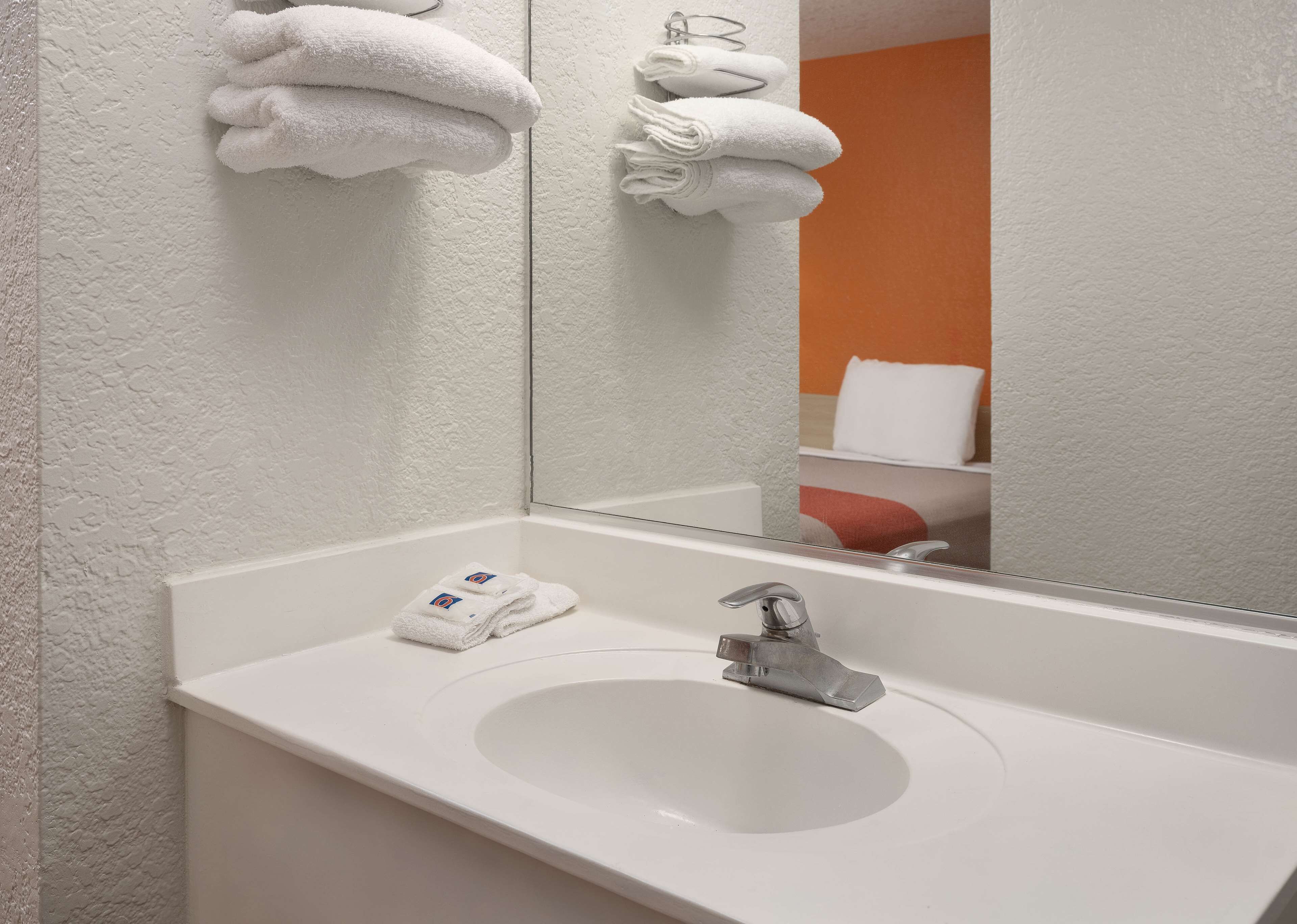 Photo - Motel 6-Buena Park, CA - Knotts Berry Farm - Disneyland