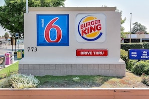 Front of property - Motel 6 Sunnyvale, CA - North (Sunnyvale)