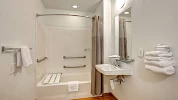 Salle de bain accessible aux personnes à mobilité réduite