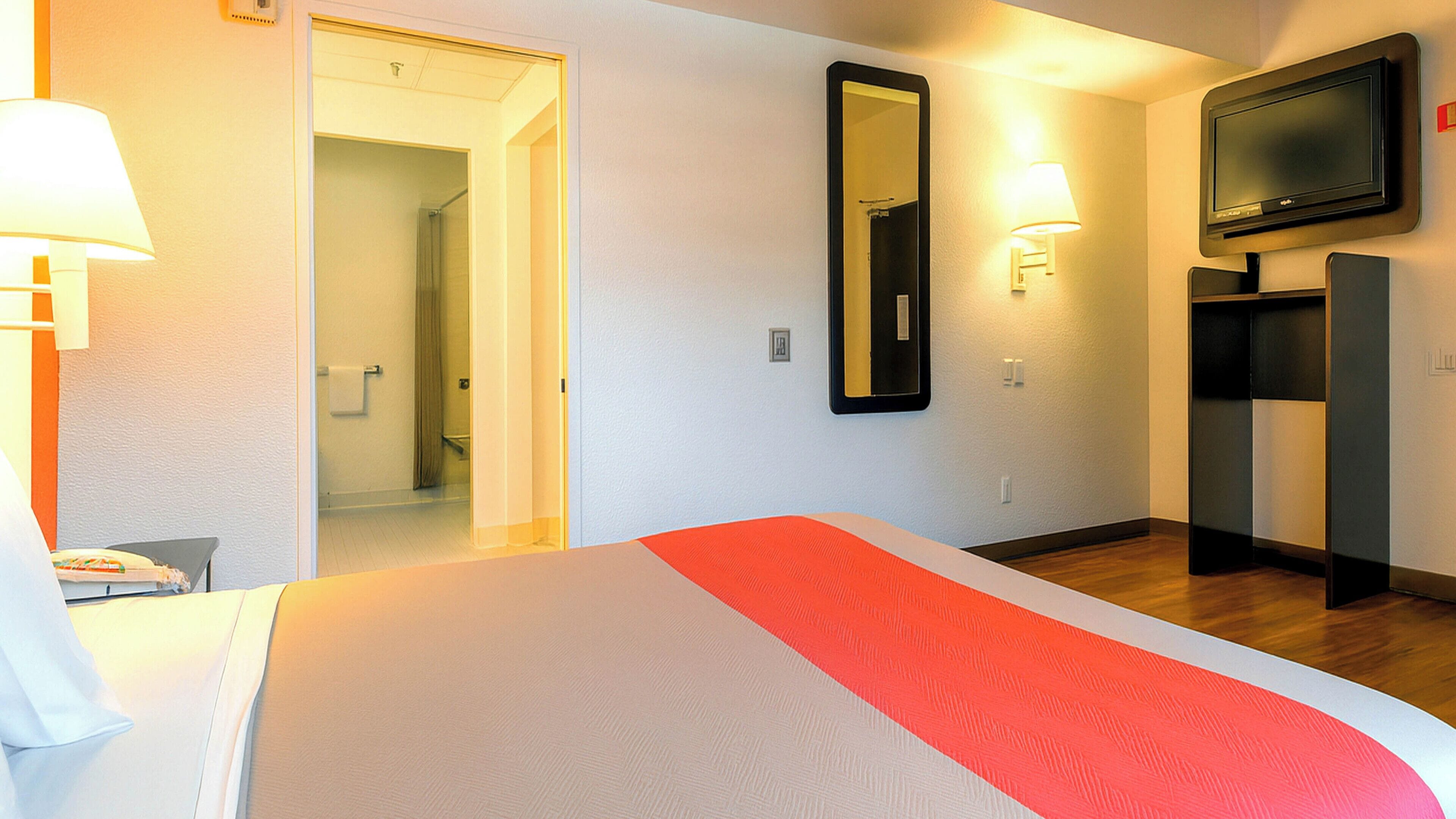 Desk, free WiFi, bed sheets