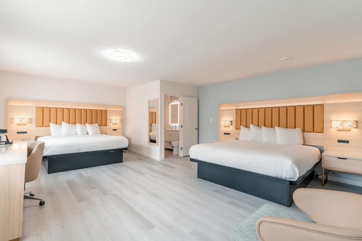 Superior Room, 1 Bedroom | 1 bedroom, in-room safe, iron/ironing board, free WiFi