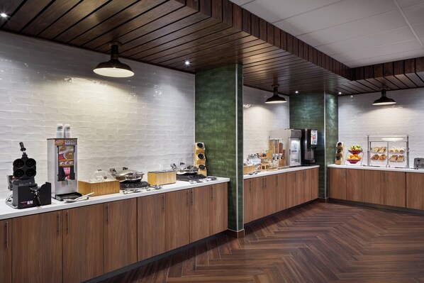 Free daily continental breakfast 