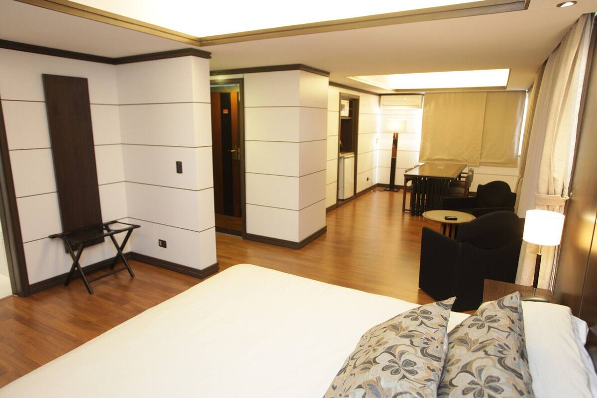 Minibar, in-room safe, desk, blackout drapes