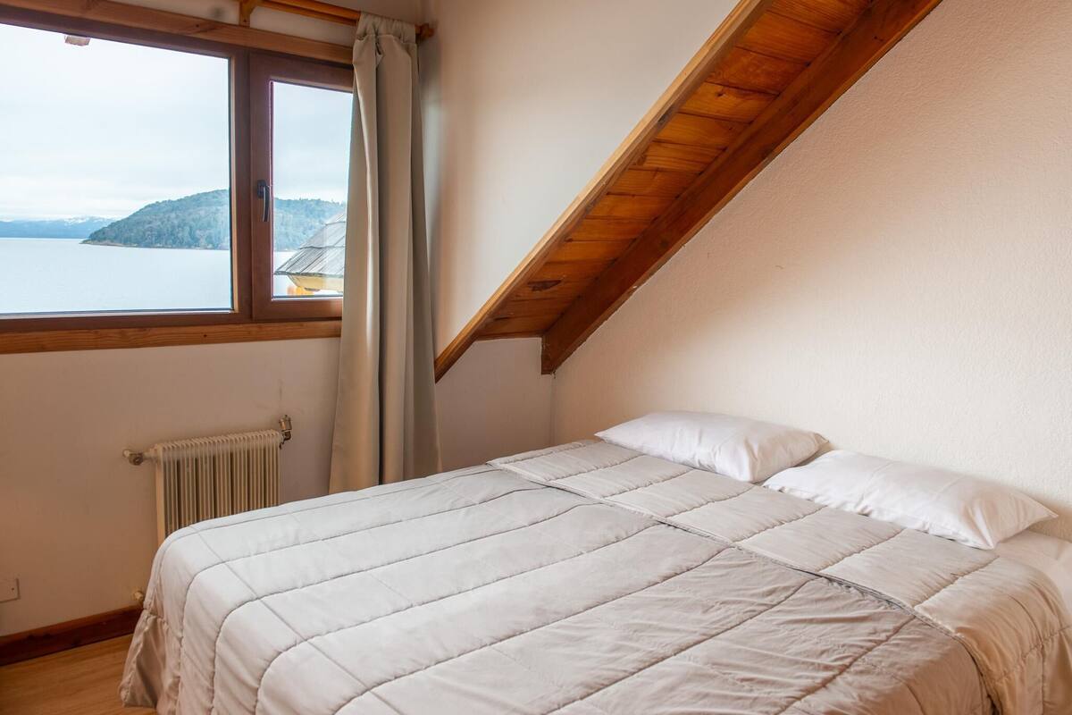 1 bedroom, hypo-allergenic bedding, in-room safe, soundproofing