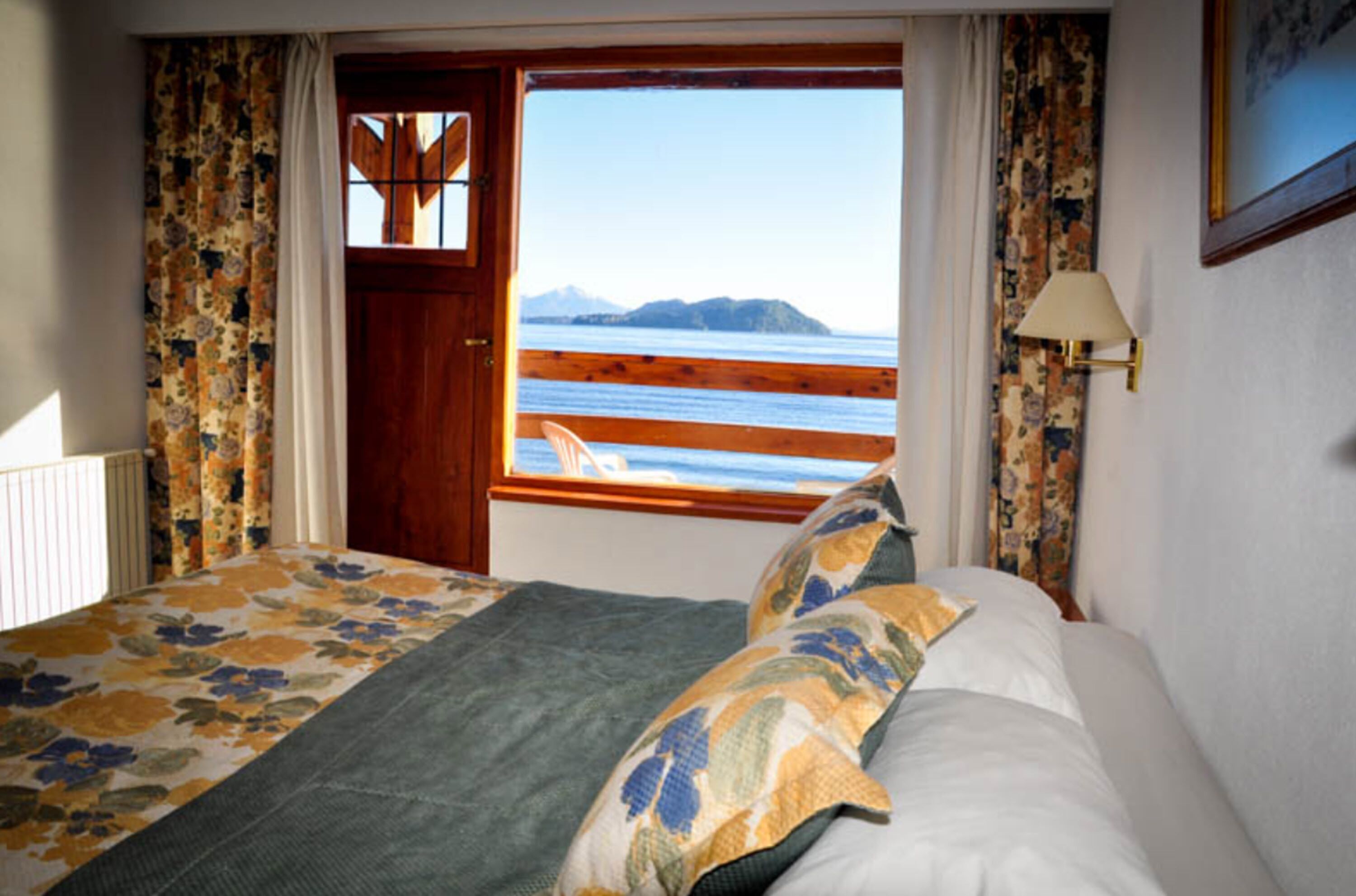 低刺激性寝具、セーフティボックス (室内)、防音設備、WiFi (無料)