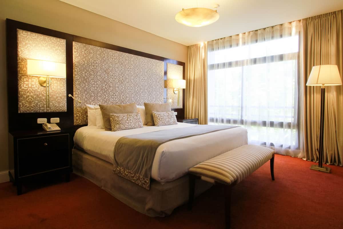 executive suite | 1 bedroom, minibar, in-room safe, blackout curtains