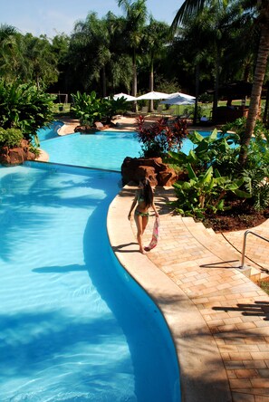 Indoor pool, 3 outdoor pools, pool umbrellas, sun loungers