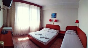 Double Room | Desk, blackout drapes, free WiFi, bed sheets - Nap Hotel (Budapest)