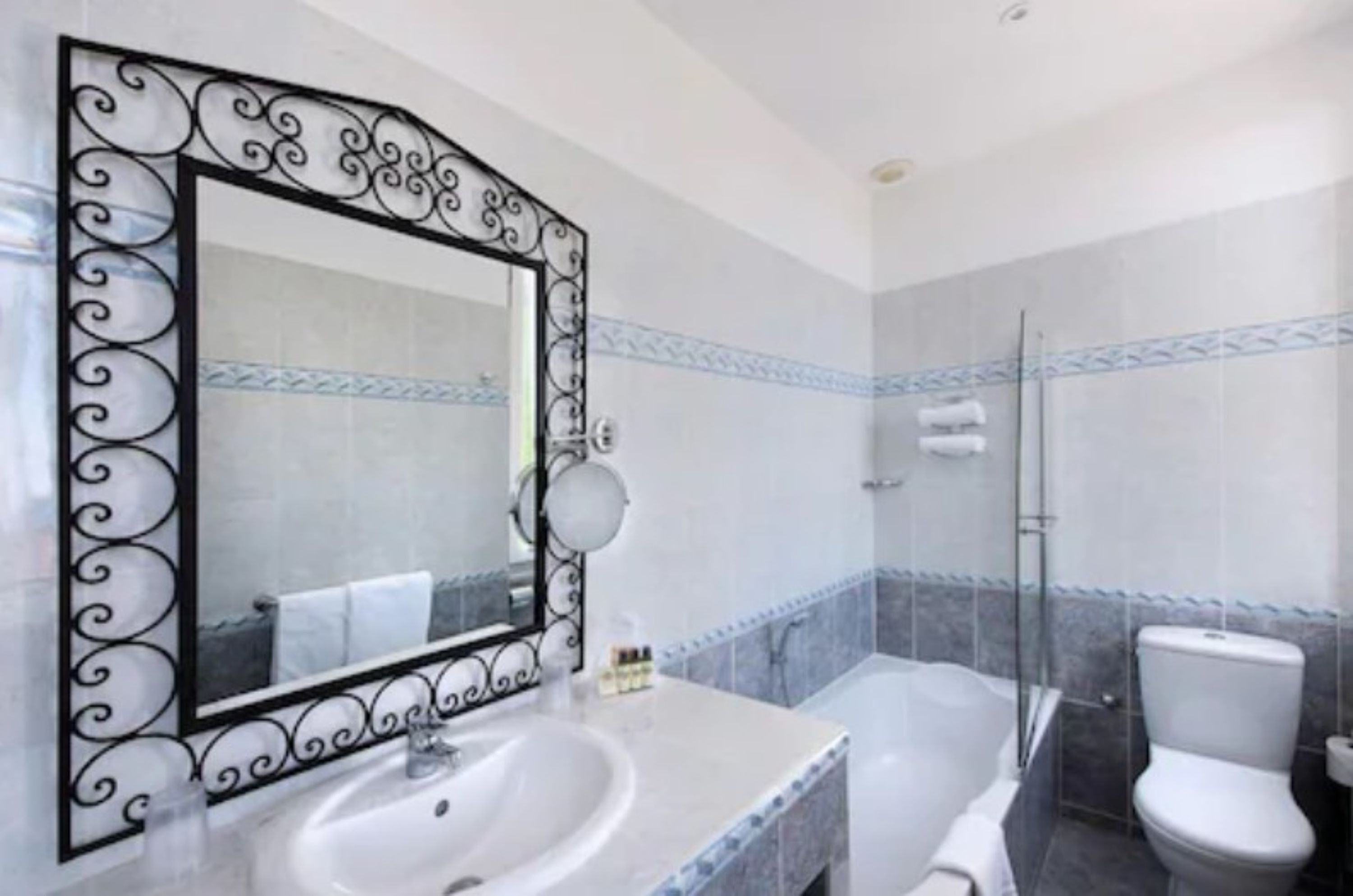 traditional room | bathroom | free toiletries, hair dryer, slippers, towels