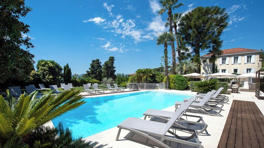 Hotel Chateau De La Tour