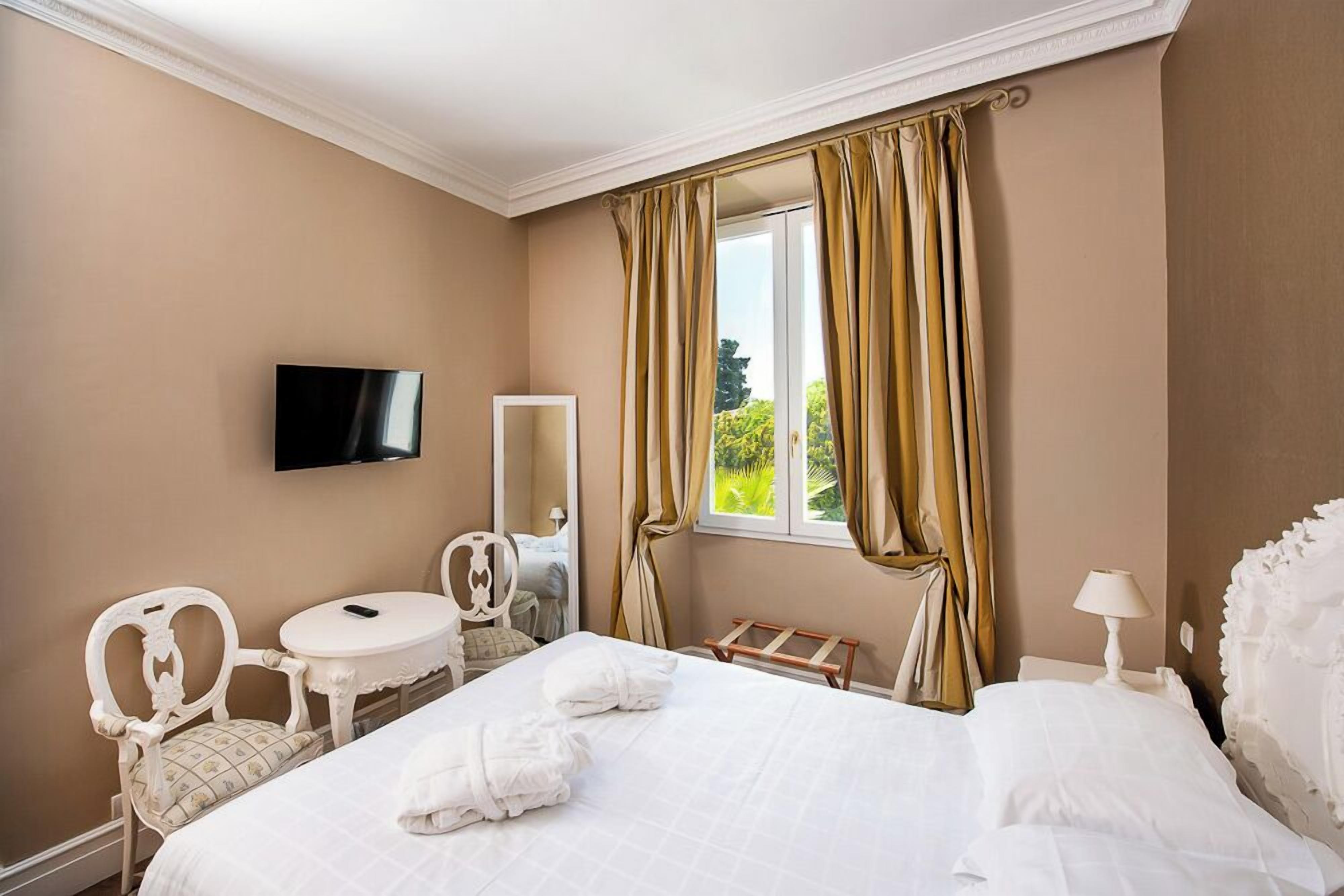 Photo - Hôtel Château de la Tour Cannes