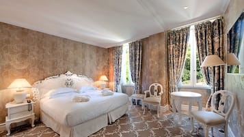 Ropa de cama de alta calidad y minibar con artículos gratuitos