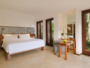 1 bedroom, premium bedding, minibar, in-room safe