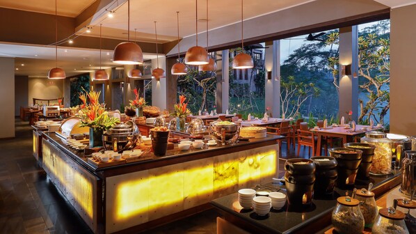 Daily buffet breakfast (USD 23 per person)
