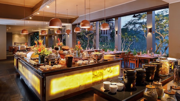 Daily buffet breakfast (USD 23 per person)