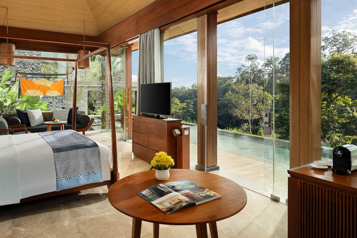 Maya Presidential Villa with Butler Service | Premium bedding, minibar, in-room safe, individually decorated