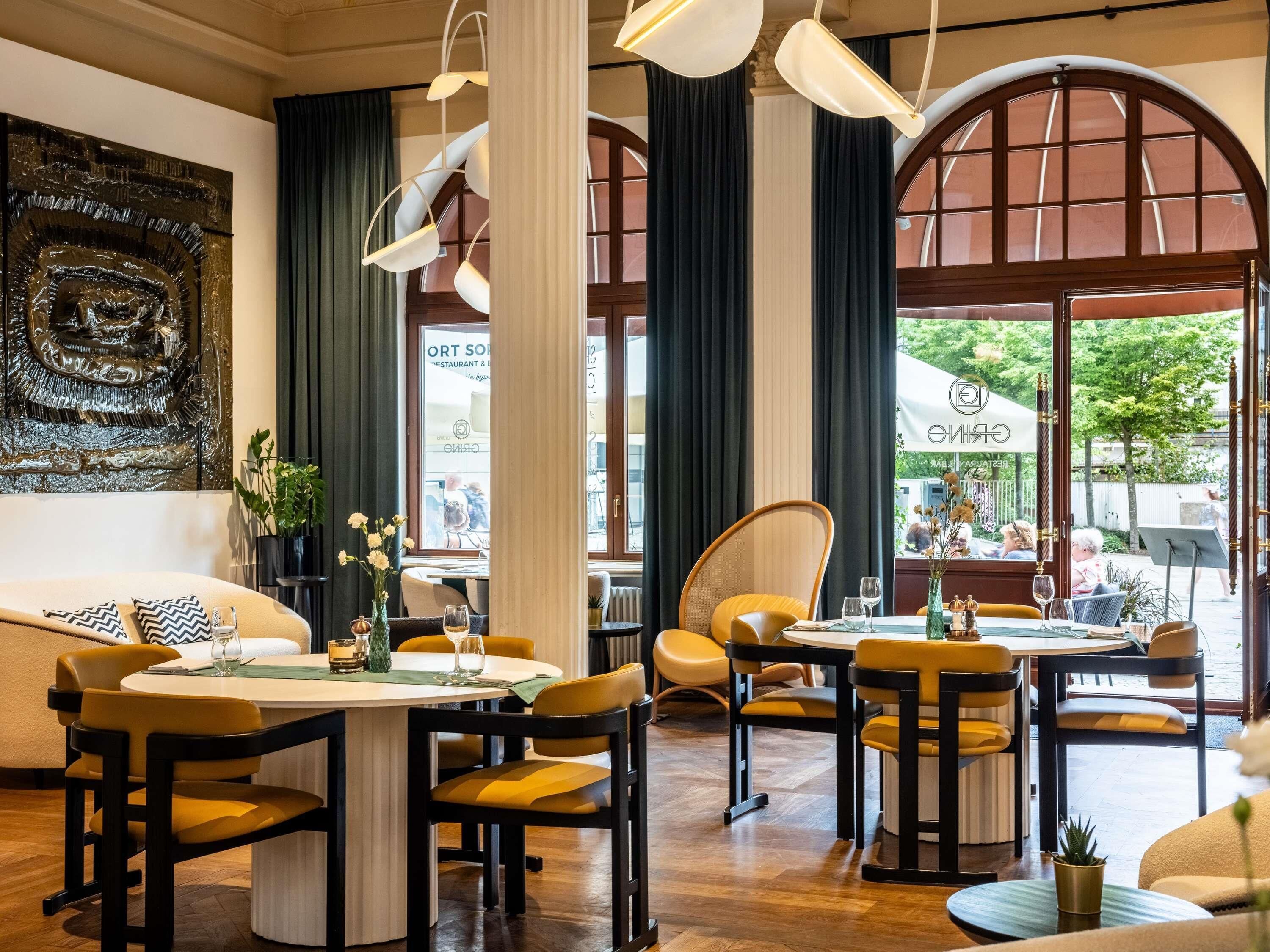 Breakfast, lunch and dinner served