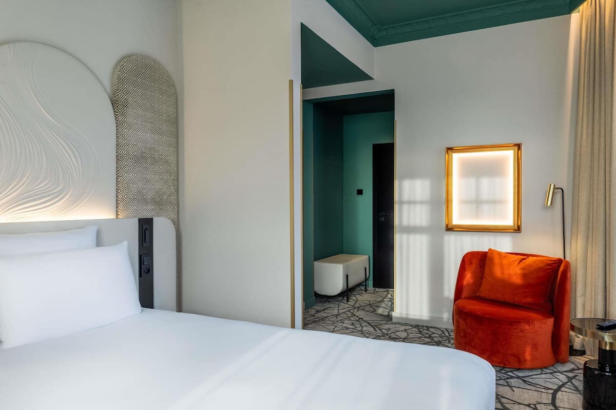 Superior Room, 1 King Bed
