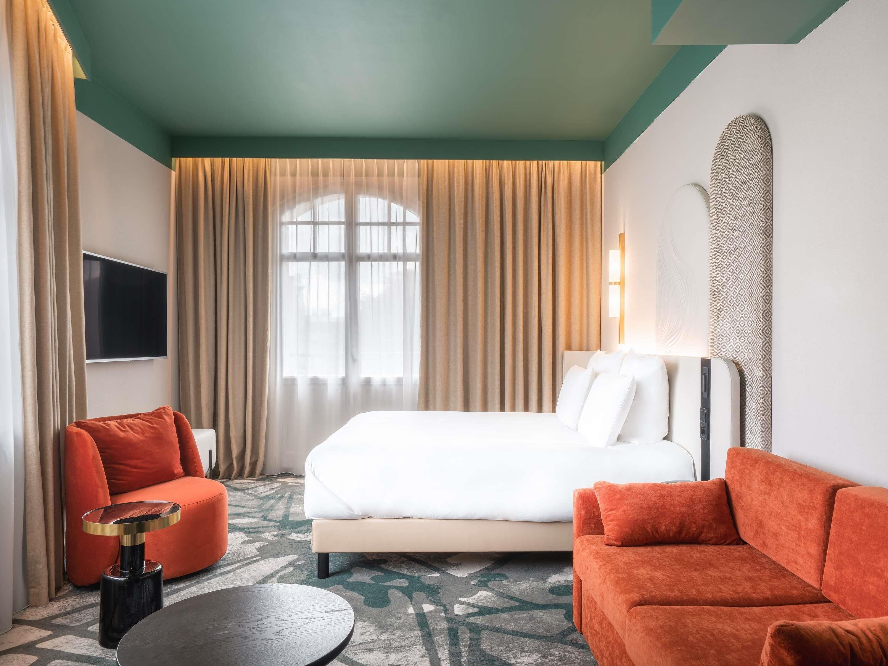 Chambre Deluxe, 1 très grand lit et 1 canapé-lit