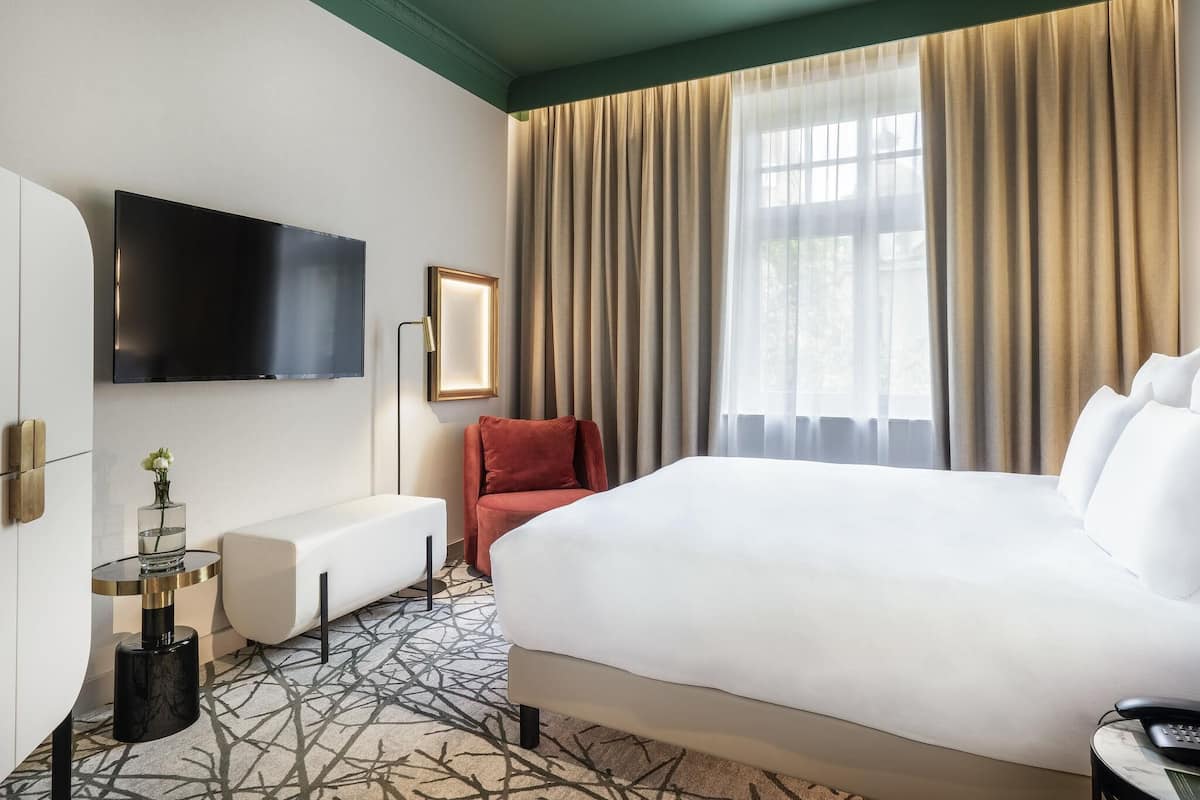 Habitación doble clásica, 1 cama matrimonial | Ropa de cama hipoalergénica y minibar