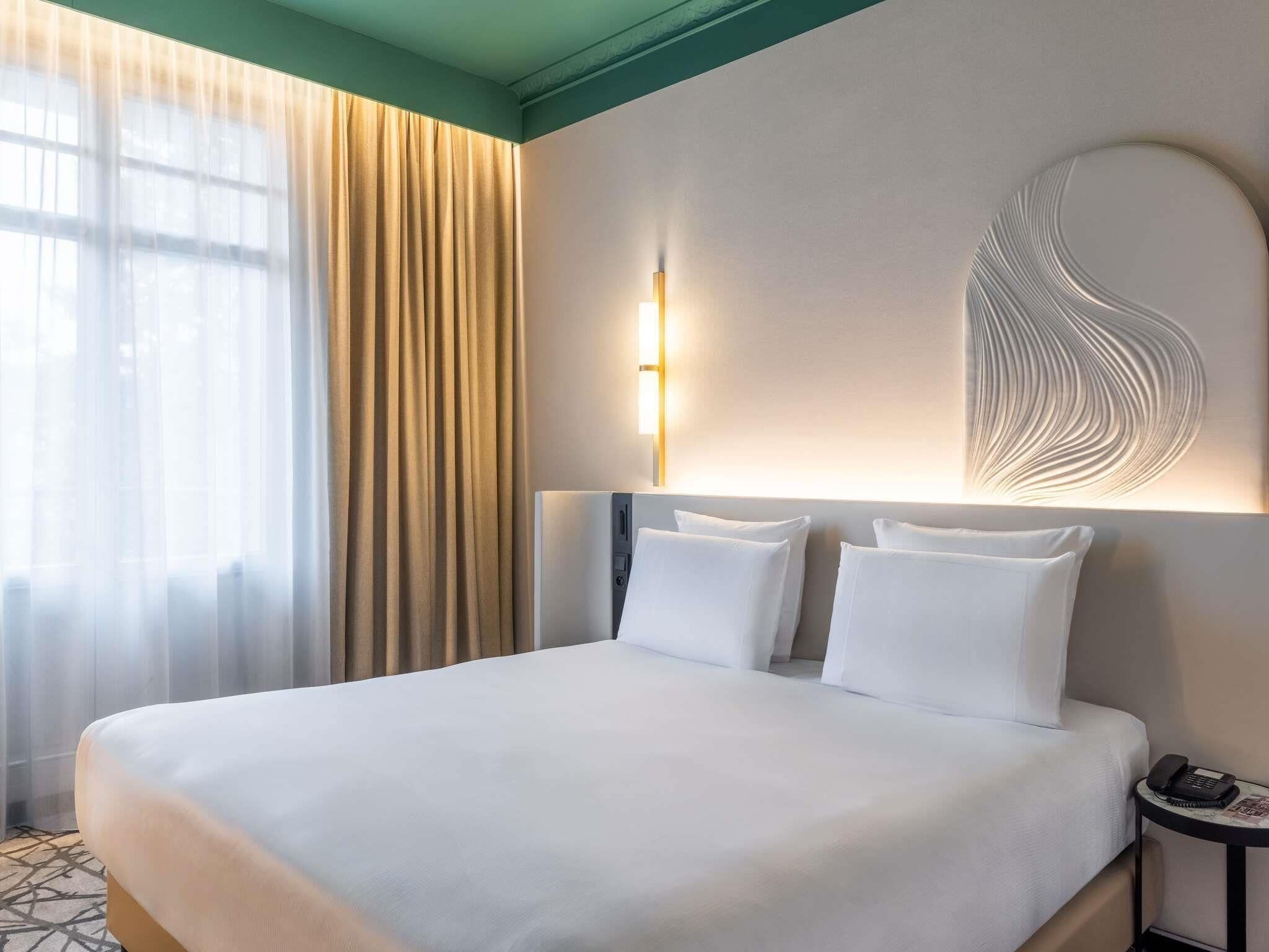 Habitación superior, 1 cama de matrimonio grande | Ropa de cama hipoalergénica, minibar, caja fuerte y escritorio