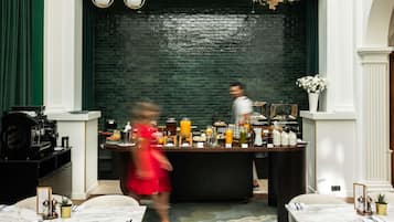 Daily buffet breakfast for a fee