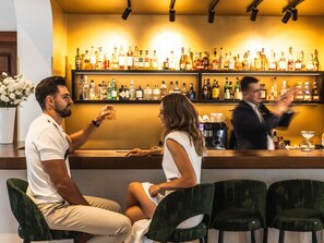 Bar (in der Unterkunft)