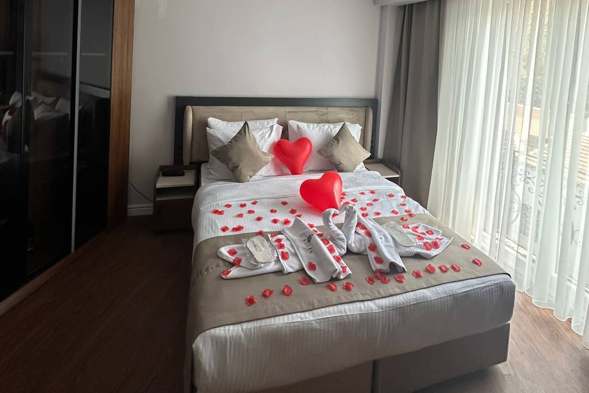 Chambre Triple Supérieure | Literie de qualité supérieure, minibar, coffres-forts dans les chambres