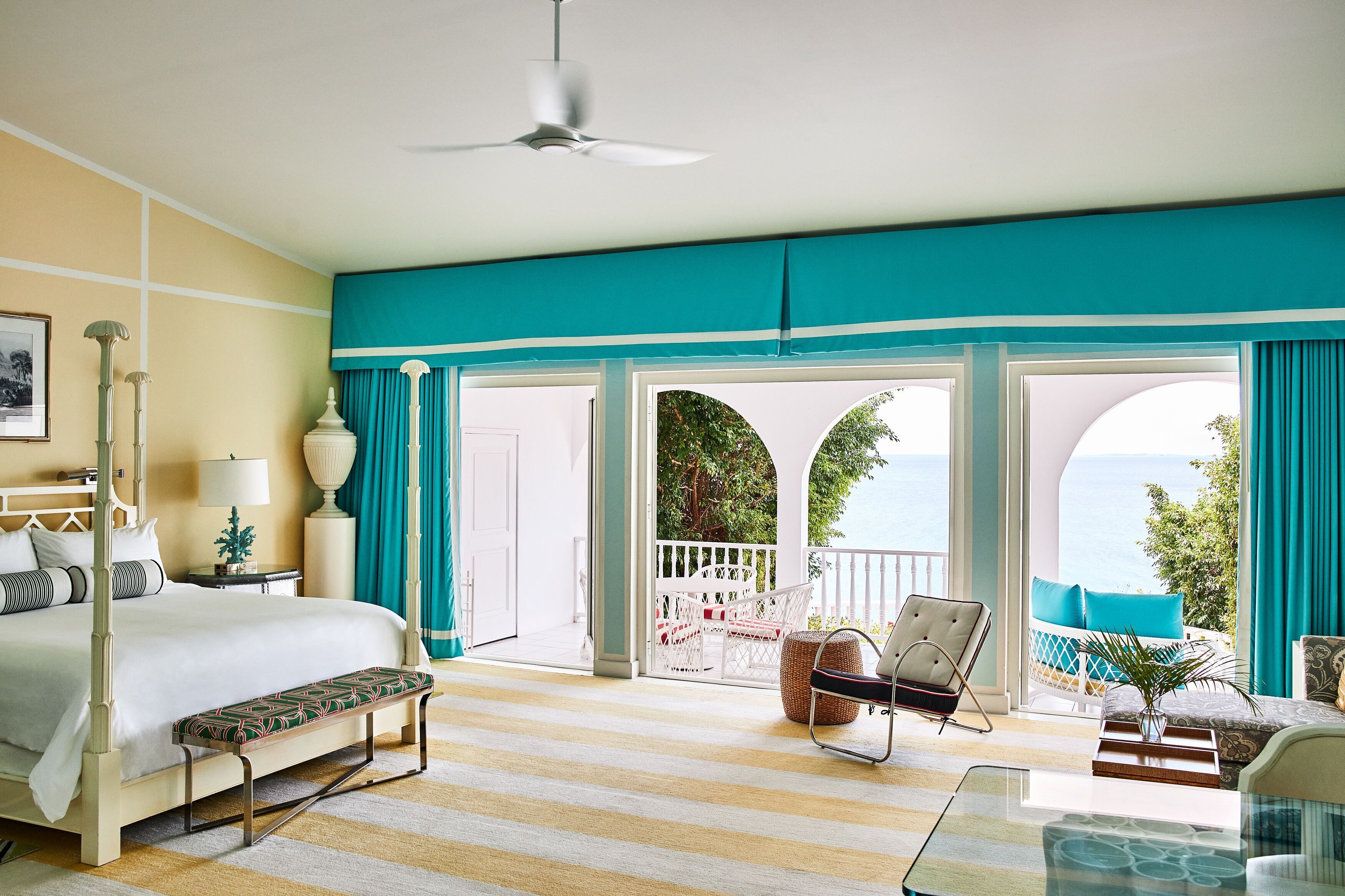 Literie de qualité supérieure, coffres-forts dans les chambres, bureau