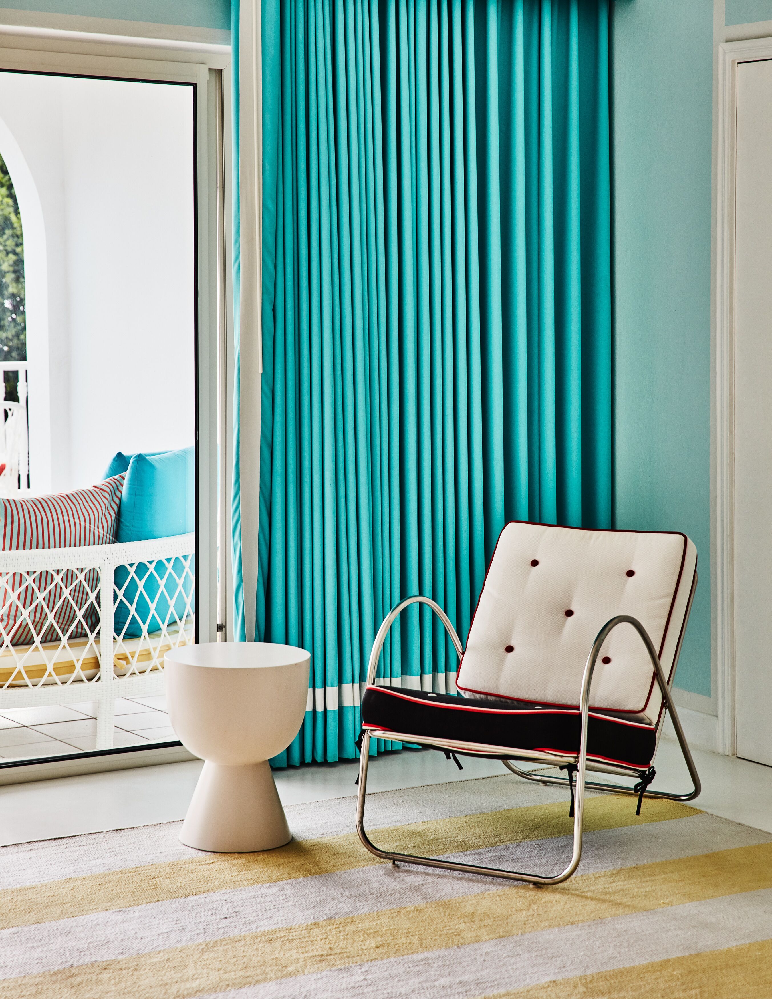 deluxe room, 1 king bed, ocean view | 1 bedroom, premium bedding, in-room safe, desk