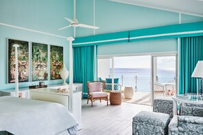 Premium Room | 1 bedroom, premium bedding, in-room safe, desk