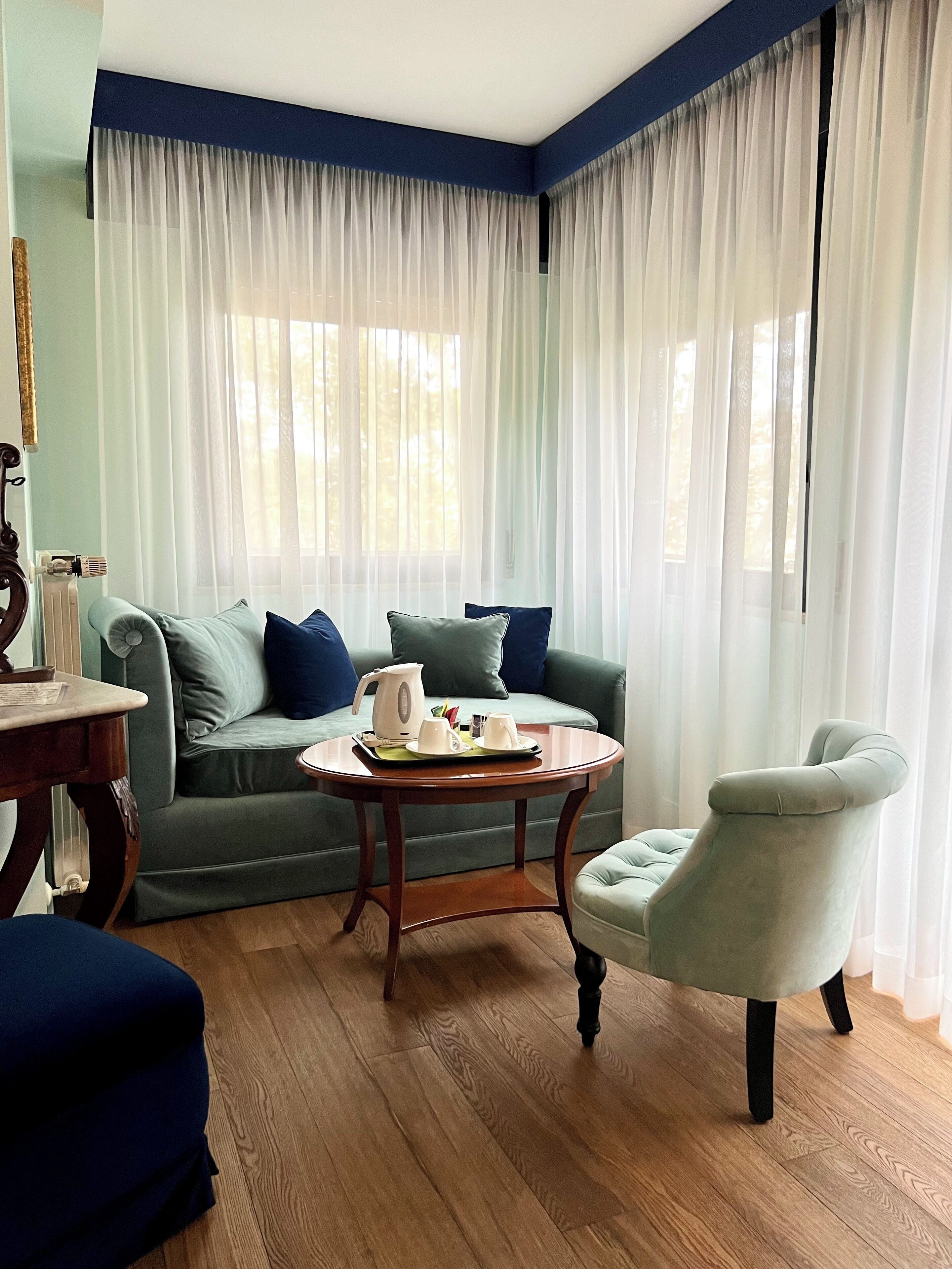 superior double or twin room | 1 bedroom, down duvets, pillow-top beds, minibar