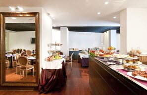 Bao gồm bữa sáng buffet