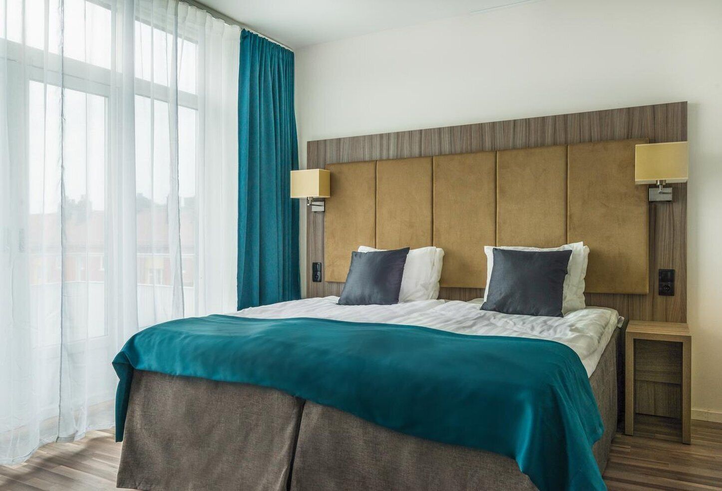 blackout curtains, free wifi, bed sheets, alarm clocks