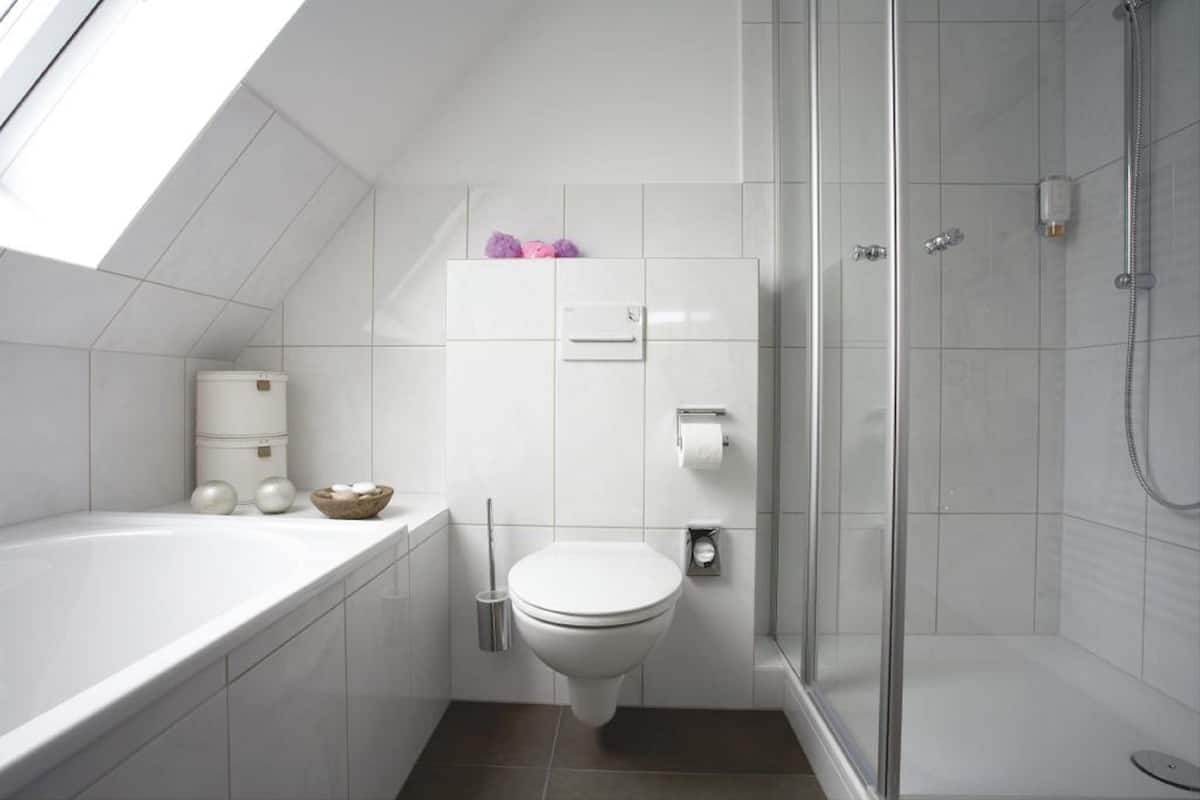 apartment | premium bedding, pillow-top beds, in-room safe, individually decorated