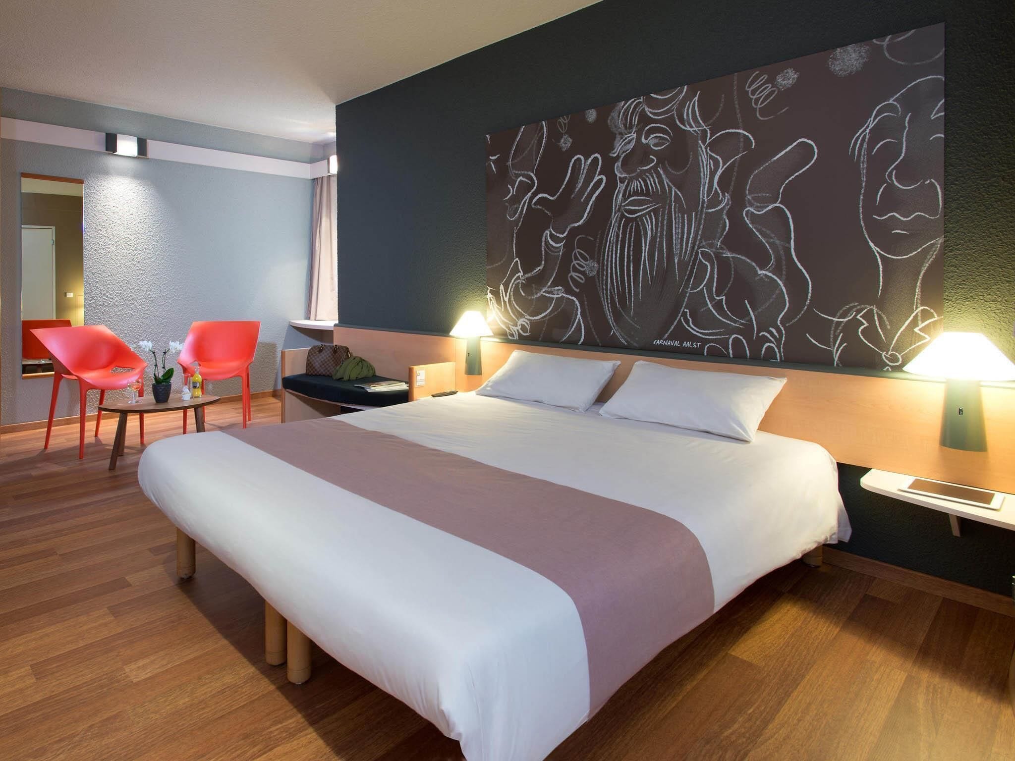 Superior Double Room | Down comforters, desk, blackout drapes, iron/ironing board