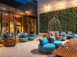 Breakfast, lunch, dinner served; Italian cuisine  - ibis World Trade Centre Dubai (Dubai)