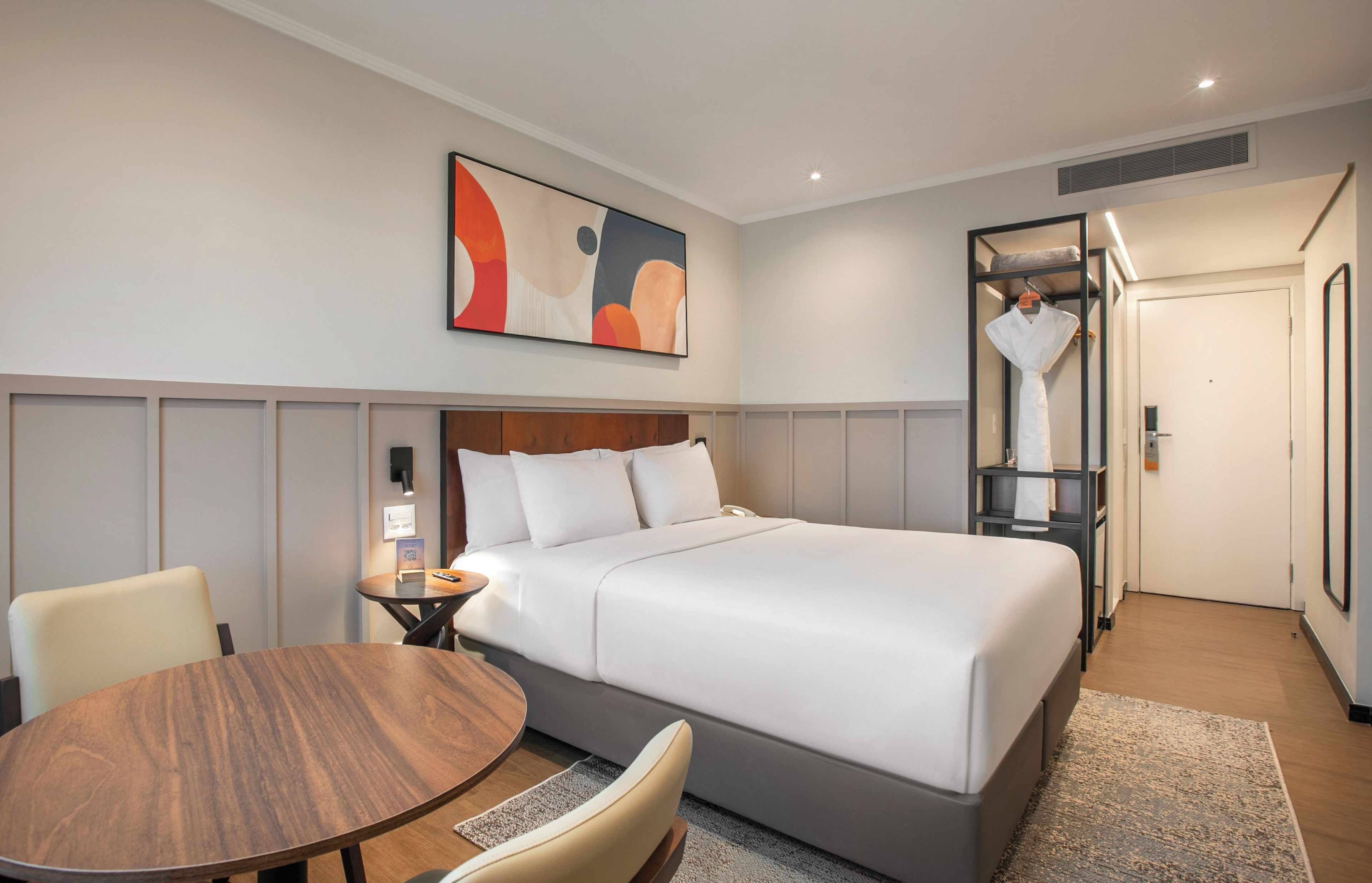 Superior-Zimmer (Queen) | Zimmersafe, Schreibtisch, laptopgeeigneter Arbeitsplatz