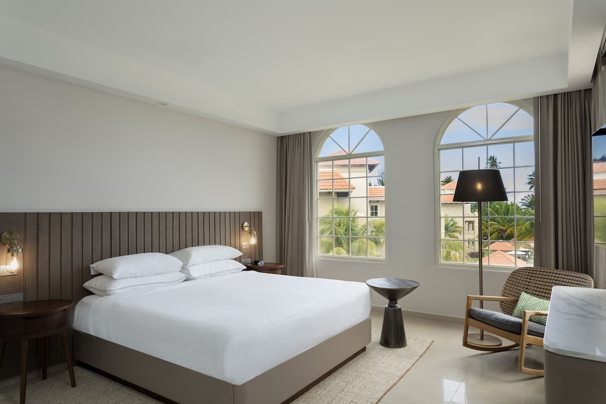 Premium bedding, pillowtop beds, in-room safe, blackout drapes